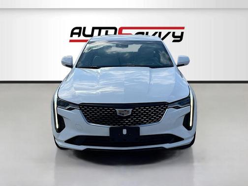 2023 Cadillac CT4 Luxury