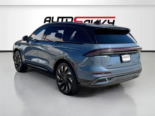 2025 Lincoln Nautilus Reserve