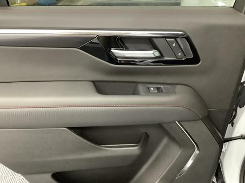 2026 Chevrolet Tahoe 4WD RST