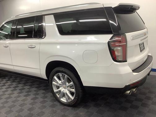 2021 Chevrolet Suburban High Country