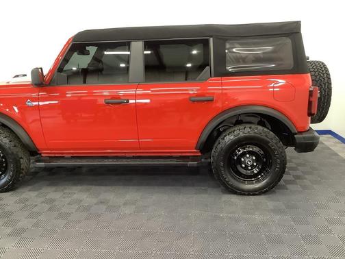 2023 Ford Bronco Black Diamond