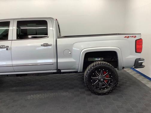 Silver Ice Metallic 2018 Chevrolet Silverado 2500 LTZ