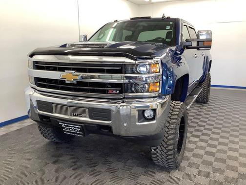 Deep Ocean Blue Metallic 2018 Chevrolet Silverado 2500 LTZ