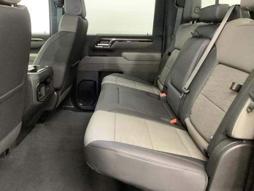 2025 Chevrolet Silverado 2500 4WD Crew Cab Standard Bed ZR2