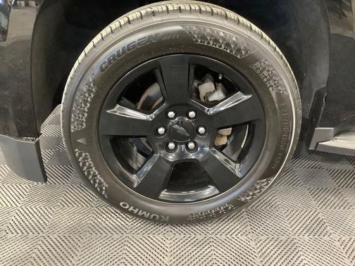 Black 2018 Chevrolet Suburban LT
