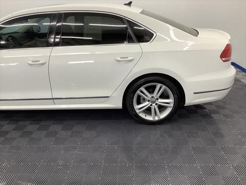 2014 Volkswagen Passat 2.0L TDI DSG SEL Premium