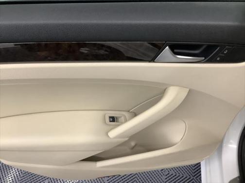 2014 Volkswagen Passat 2.0L TDI DSG SEL Premium
