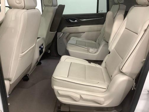 White 2022 GMC Yukon XL Denali