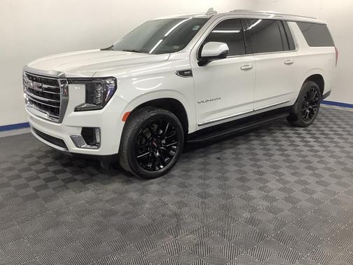 2022 GMC Yukon XL SLT