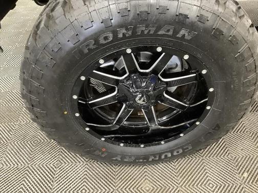 2017 RAM 2500 Big Horn Crew Cab 4x4 6'4' Box