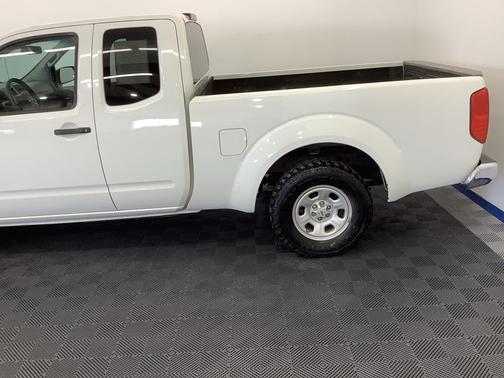 2016 Nissan Frontier S