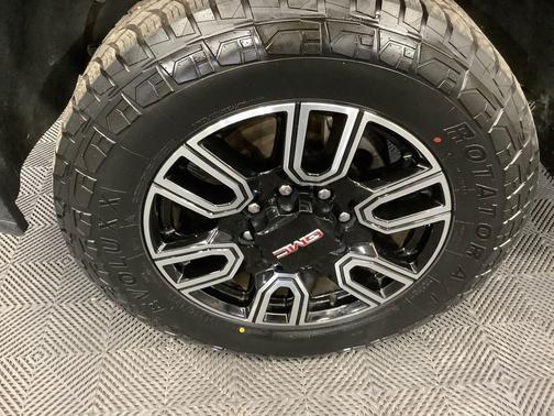 2021 GMC Sierra 2500 AT4