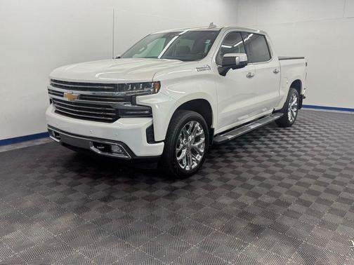 Iridescent Pearl Tricoat 2019 Chevrolet Silverado 1500 High Country