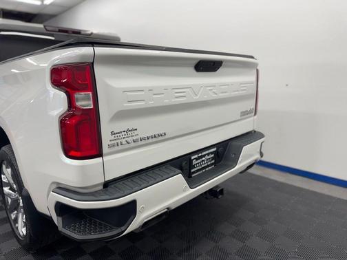 Iridescent Pearl Tricoat 2019 Chevrolet Silverado 1500 High Country