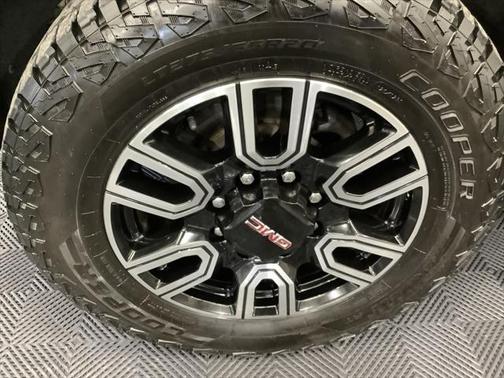 2022 GMC Sierra 2500 AT4