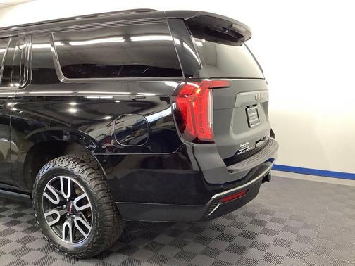 Onyx Black 2021 GMC Yukon XL 4WD AT4