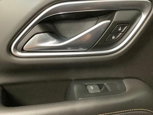 Onyx Black 2021 GMC Yukon XL 4WD AT4