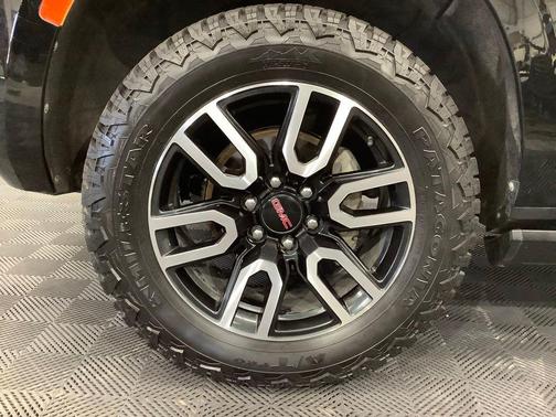 Onyx Black 2021 GMC Yukon XL 4WD AT4