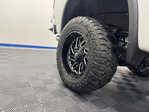 Summit White 2023 Chevrolet Silverado 2500 High Country
