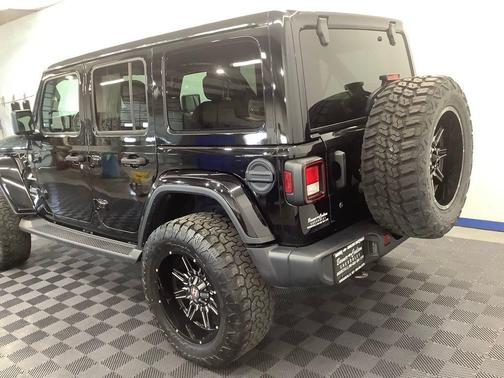 Black Clearcoat 2020 Jeep Wrangler Unlimited Sahara