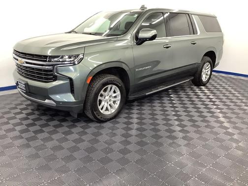2023 Chevrolet Suburban LT
