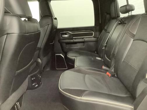 2023 RAM 2500 Laramie Crew Cab 4x4 6'4' Box