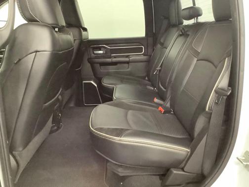 2023 RAM 2500 Laramie Crew Cab 4x4 6'4' Box