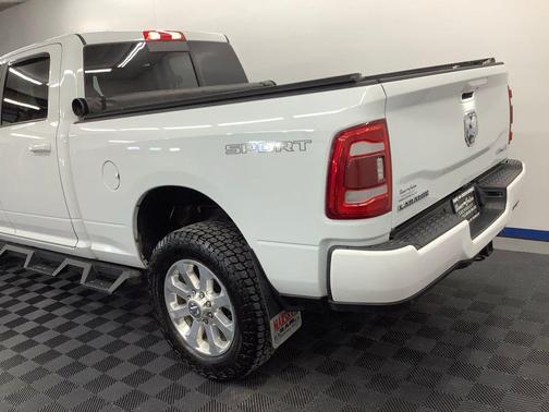 2023 RAM 2500 Laramie Crew Cab 4x4 6'4' Box