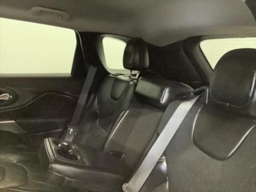 Bright White Clearcoat 2019 Jeep Cherokee Limited