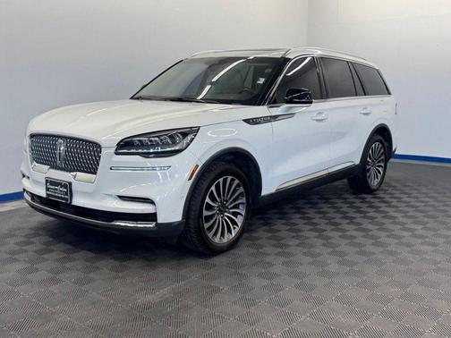 White Metallic 2022 Lincoln Aviator Reserve AWD