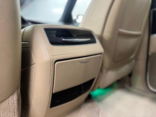Crystal White Tricoat 2021 Cadillac Escalade Premium Luxury