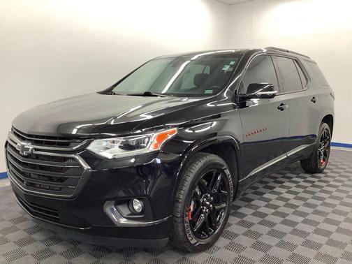 Mosaic Black Metallic 2020 Chevrolet Traverse Premier