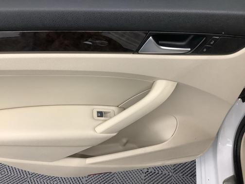 2014 Volkswagen Passat 2.0L TDI DSG SEL Premium