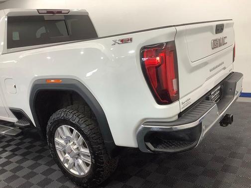 Summit White 2021 GMC Sierra 2500 SLT