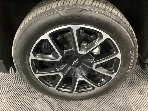 2023 Chevrolet Tahoe 4WD RST