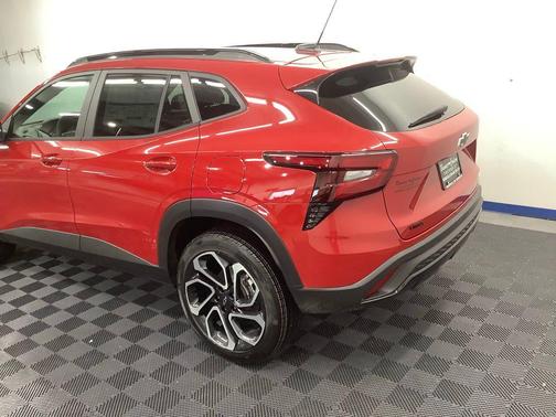 Apex Red 2026 Chevrolet Trax FWD 2RS