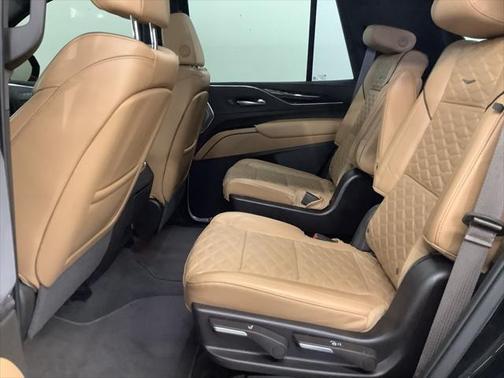 2022 Cadillac Escalade Sport