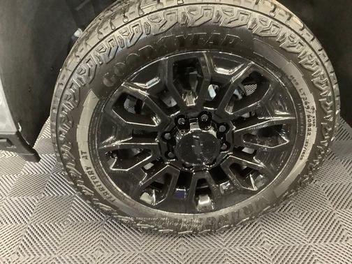 Summit White 2026 Chevrolet Silverado 2500 LTZ