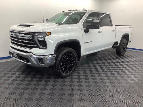 Summit White 2026 Chevrolet Silverado 2500 LTZ