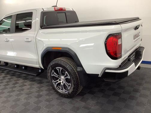2023 GMC Canyon AT4