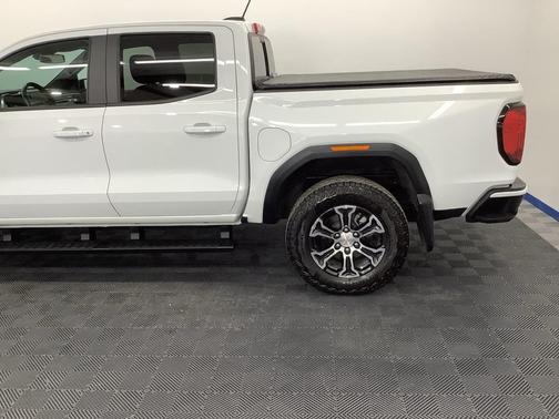2023 GMC Canyon AT4