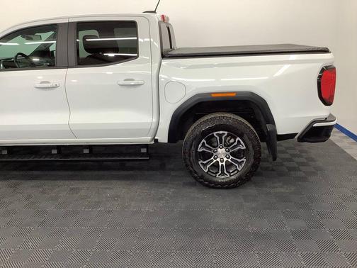 2023 GMC Canyon AT4