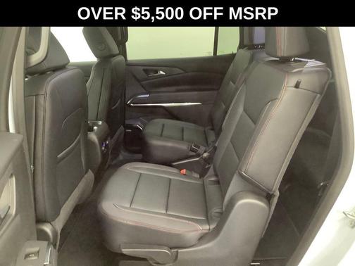 Polar White Tricoat 2026 Chevrolet Traverse AWD Z71