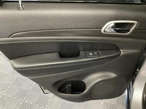 2018 Jeep Grand Cherokee Laredo E