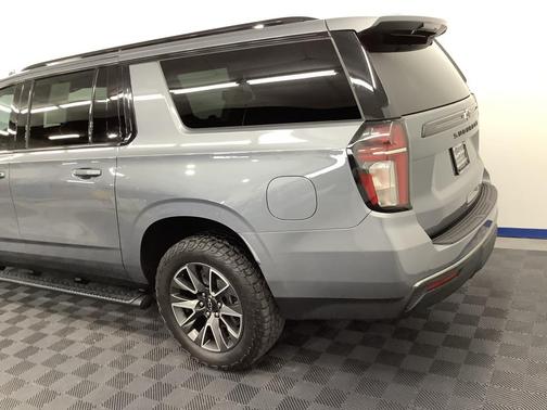 2021 Chevrolet Suburban 4WD Z71