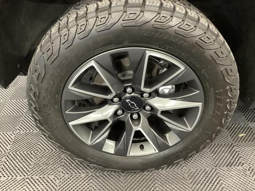 2021 Chevrolet Suburban 4WD Z71