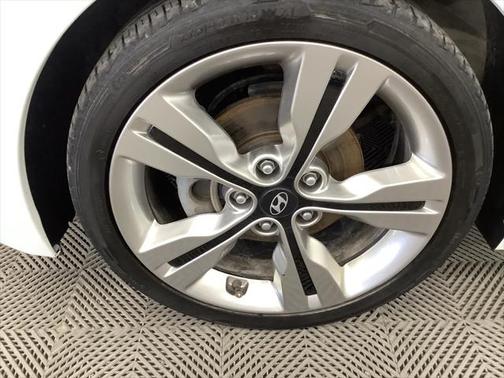 2016 Hyundai Veloster Base