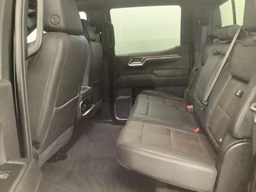 Black 2022 Chevrolet Silverado 1500 High Country