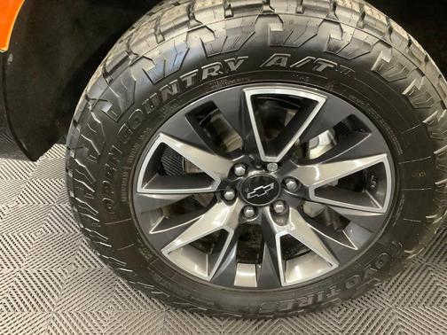 2021 Chevrolet Suburban 4WD Z71