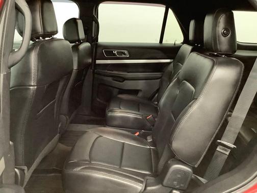 Magnetic Metallic 2017 Ford Explorer XLT
